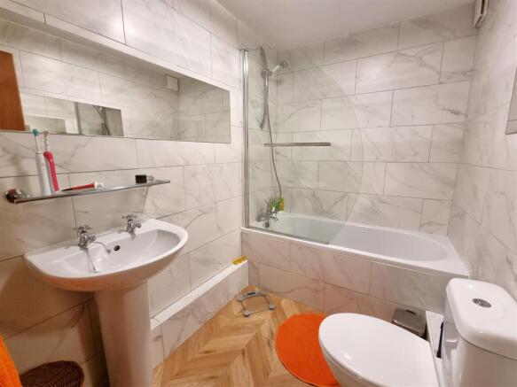Bathroom.jpg