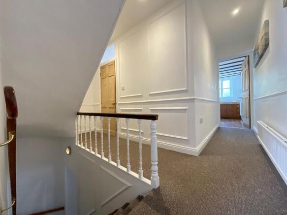 3 bed Terraced for sale Image 12