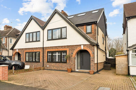 Hampton Court Avenue, East Molesey, KT8
