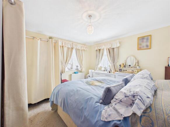 2 bed Detached Bungalow for sale Image 7
