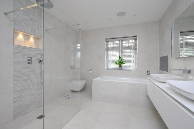 Master Ensuite