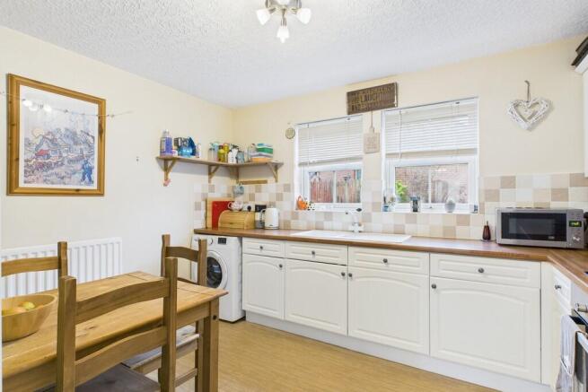 Kitchen/ Dining R...