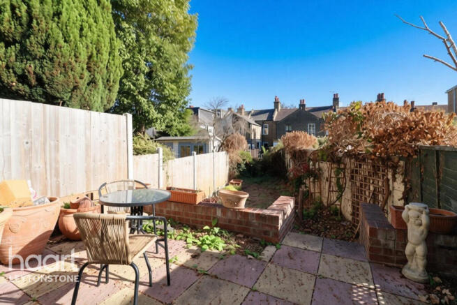 Barfield Road, London photo 4