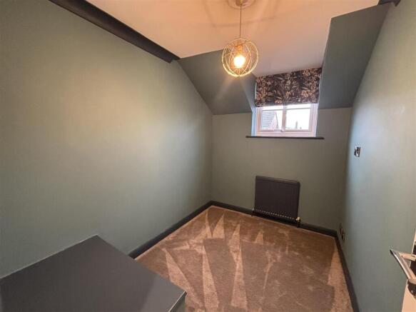 3 bed Semi-Detached to rent Image 7