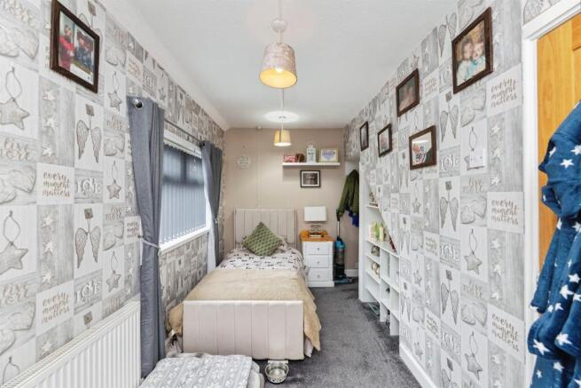 3 bed Semi-Detached for sale Image 11