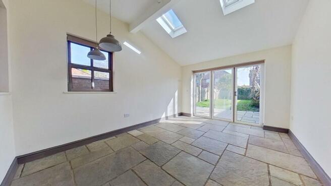 GARDEN ROOM