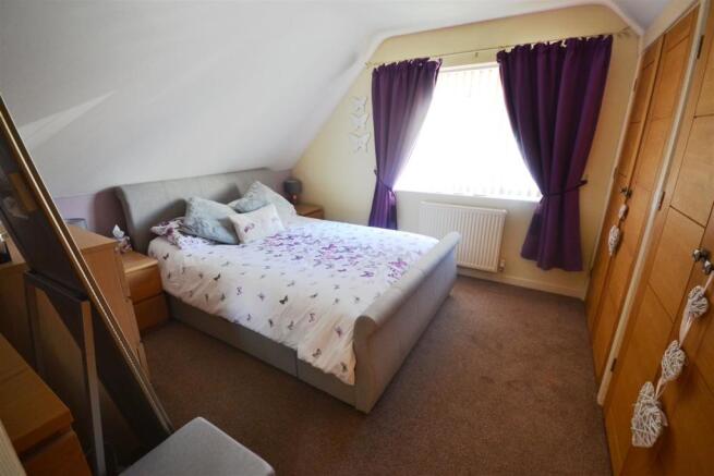 bedroom onee.jpg
