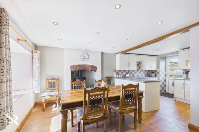 Kitchen & Dining Room
