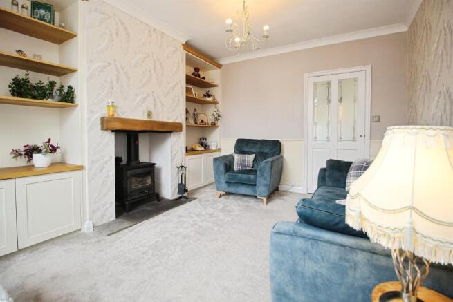 3 bed Semi-Detached for sale Image 6