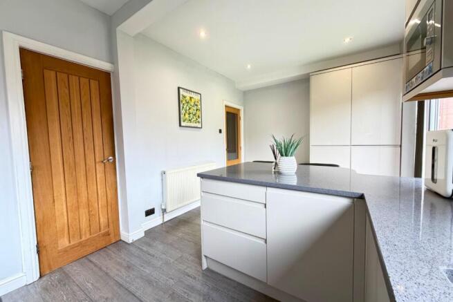 3 bed Semi-Detached for sale Image 5
