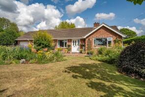 Three Oaks, Holt Lane, Andover SP11 0RY