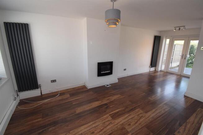 Lounge/dining room