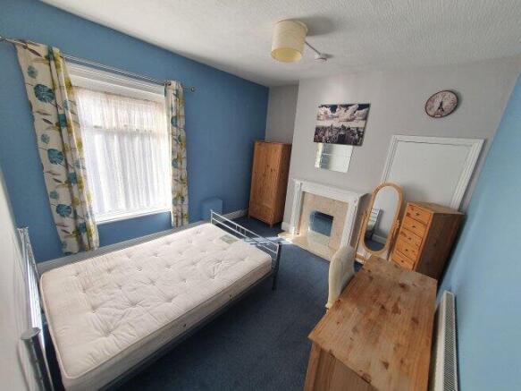 4 bed House Share to rent Image 6