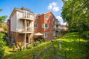 Flat 3, Watervale, Vale Farm Road, Woking GU21 6AB