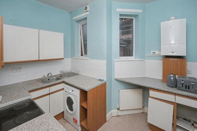 Flat B, 14 Aldrington Road, Streatham, London SW16 1TH