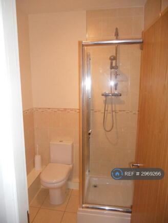 2 bed Flat to rent Image 9
