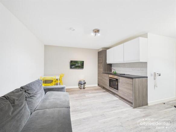 10 Leigh - Living Area 2.jpg