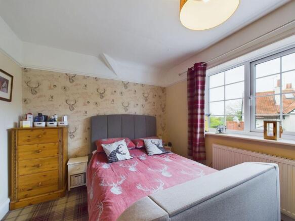 4 bed Semi-Detached for sale Image 4