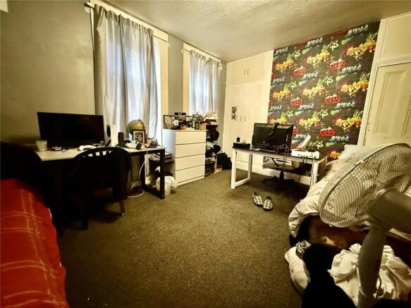 4 bed Terraced for sale Image 6
