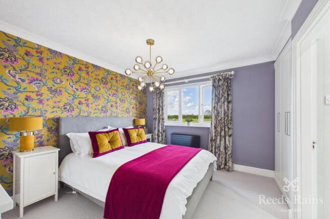 4 bed Detached for sale Image 9