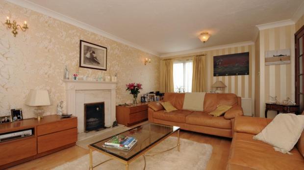Lounge B