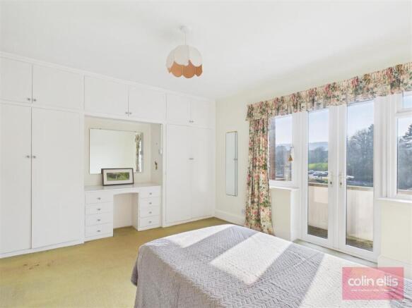 2 bed Flat for sale Image 9
