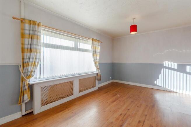 8448172-interior01.jpg