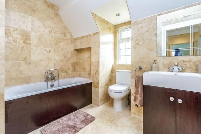 Family Bathroom/WC