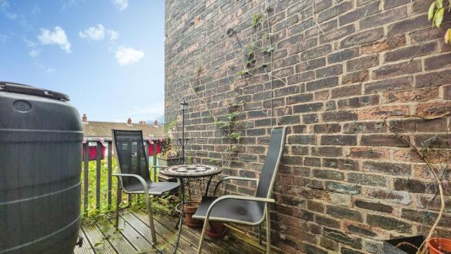 2 bed Terraced for sale Image 6