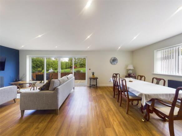 Living/Dining Room