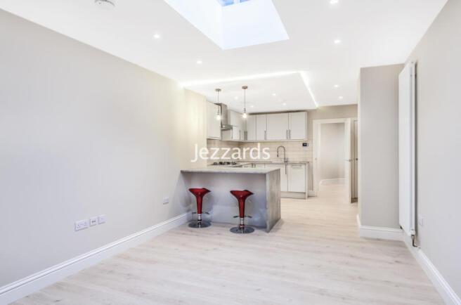 Uxbridge Road, Feltham, TW13