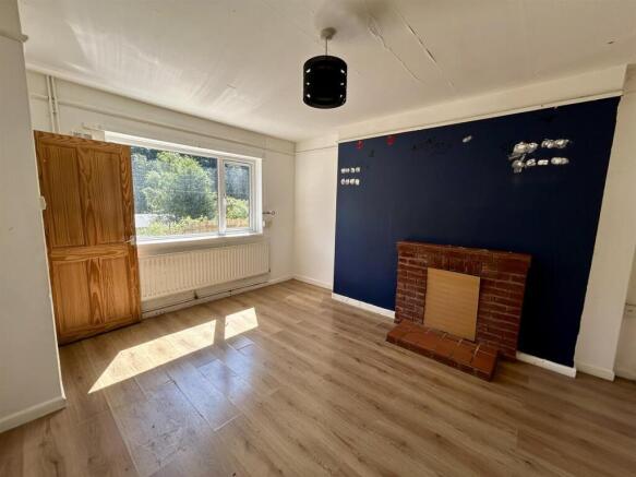 Living Room (1).JPEG