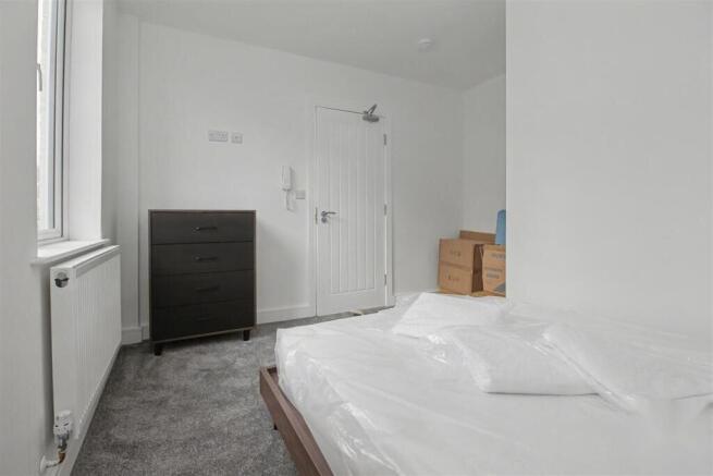 4 bed Terraced for sale Image 10