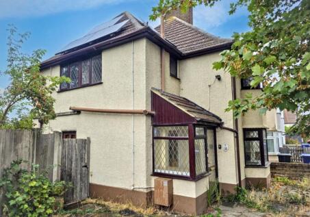 5 The Circle, Tilbury, Essex, RM18 7RS