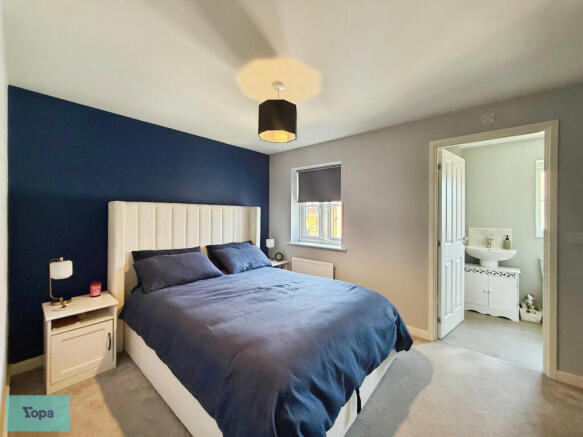 3 bed Detached for sale Image 9