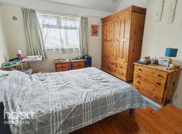 3 bed Semi-Detached for sale Image 10