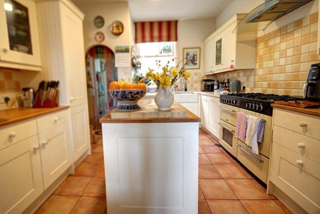 5 bed Terraced for sale Image 6