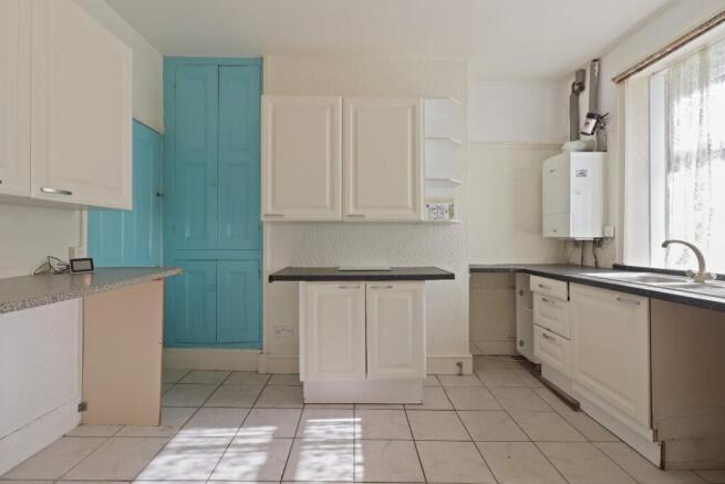 4 bed Terraced for sale Image 12