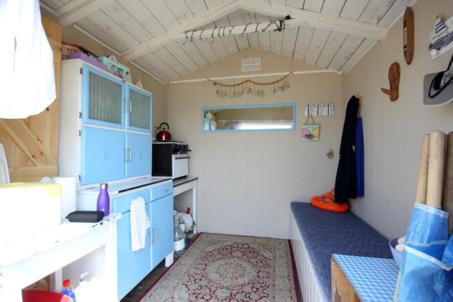 Beach Hut, Hordle Cliff, Milford on Sea photo 5