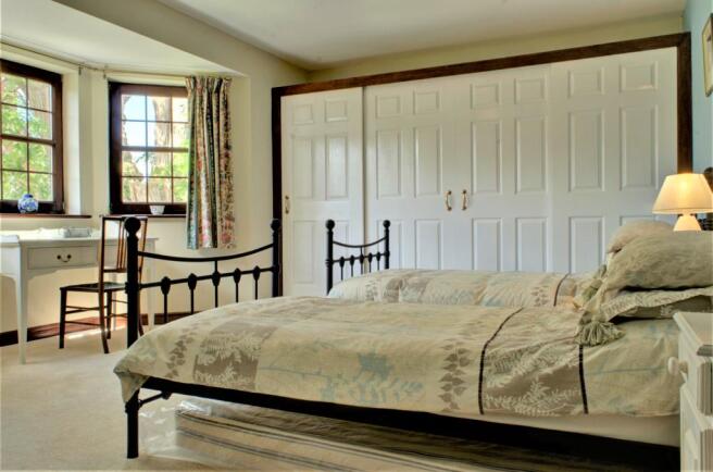Bedroom with Bay and en-suite