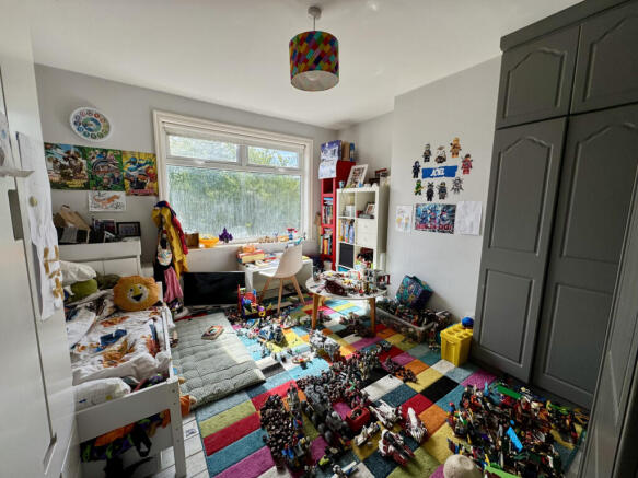 3 bed Terraced for sale Image 9