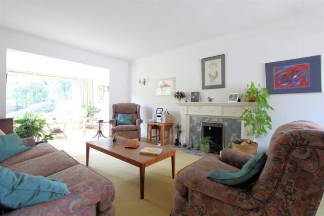 Living Room.jpg