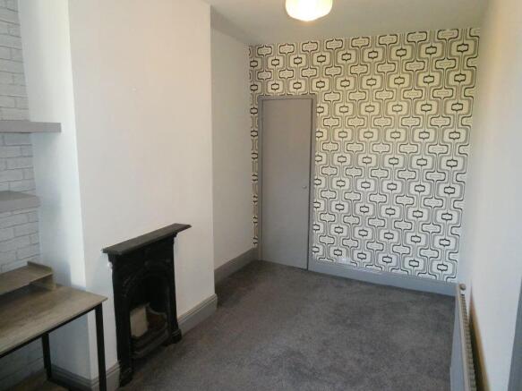 3 bed Terraced to rent Image 8