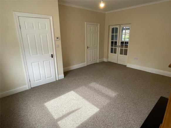 2 bed End of Terrace to rent Image 7