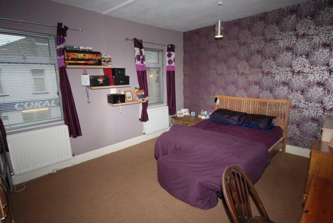 BEDROOM 1