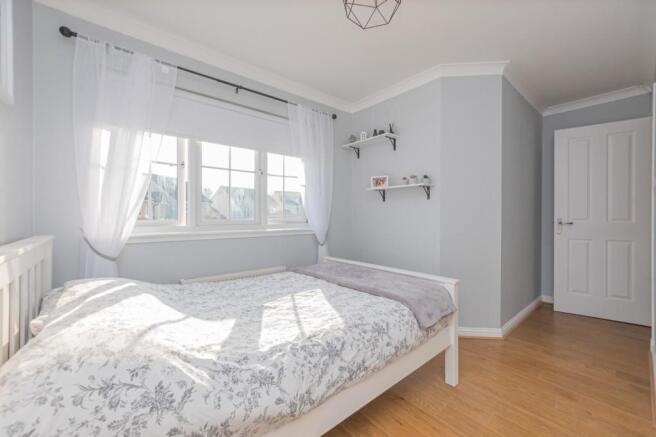 26. Bedroom 3 (3).jpg