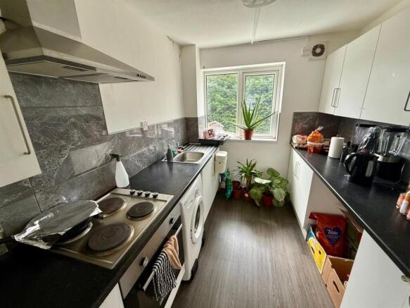MD96 Kitchen.jpg