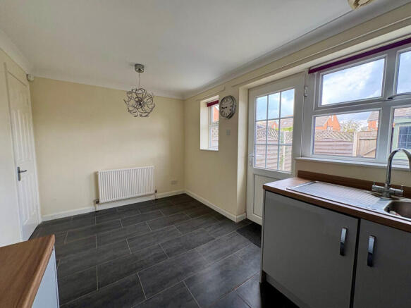 Westlands Way, Leven photo 4