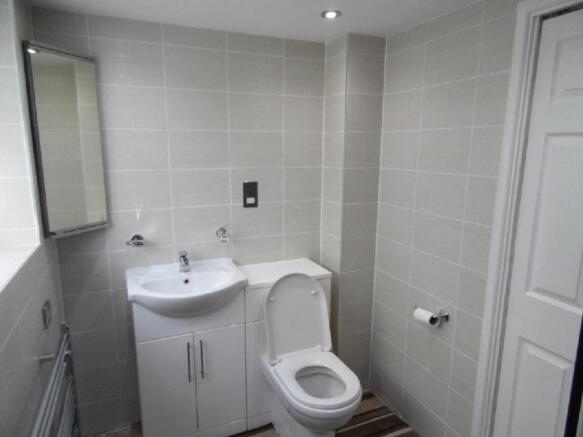 Bathroom.JPG