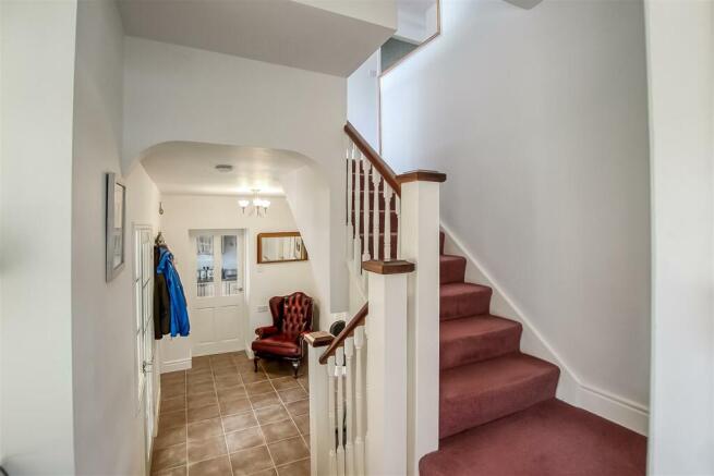 4 bed Semi-Detached for sale Image 8